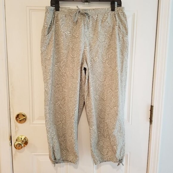 Fresh Produce Boho 100% Cotton Capri Pants Sage Green Floral Print, Size L - Picture 1 of 14